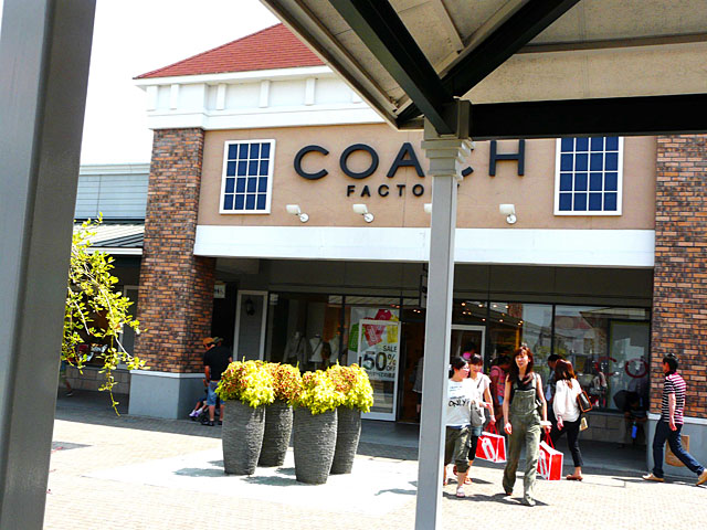 COACH　ブランドを楽しむ人たち
